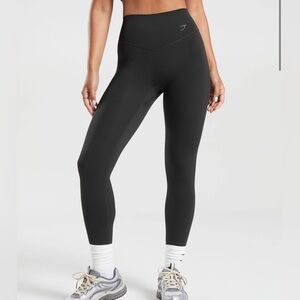 Gymshark Elevate Leggings - Black - Small
